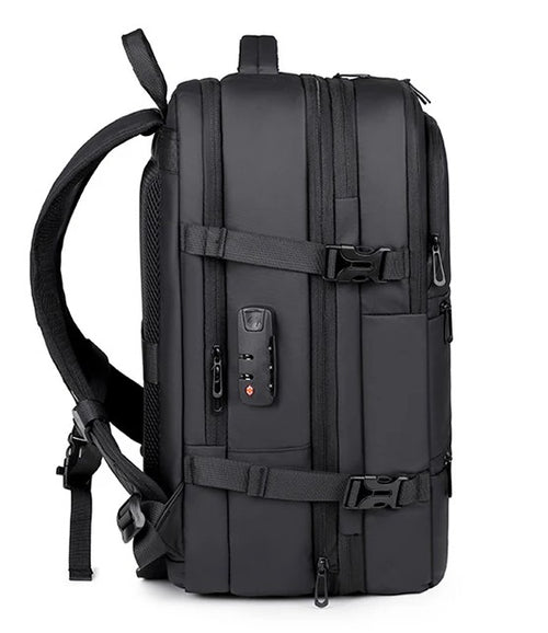 Vacuum Travel Backpack with Integrated Pump